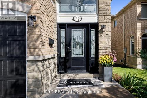 37 Summer Valley Drive, Brampton, ON - Outdoor