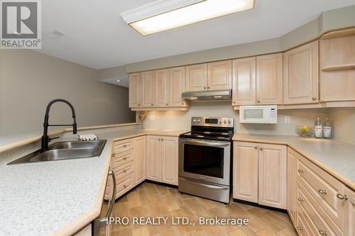 37 Summer Valley Drive, Brampton, ON - Indoor Photo Showing Kitchen With Double Sink