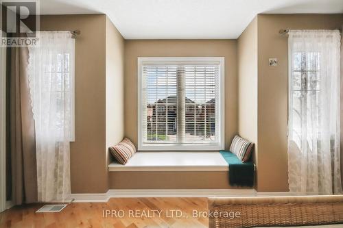 6829 Golden Hills Way, Mississauga, ON - Indoor Photo Showing Other Room