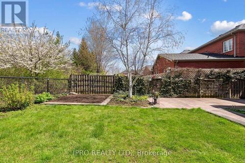 6829 Golden Hills Way, Mississauga, ON - Outdoor