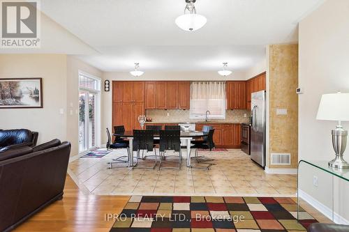 6829 Golden Hills Way, Mississauga, ON - Indoor