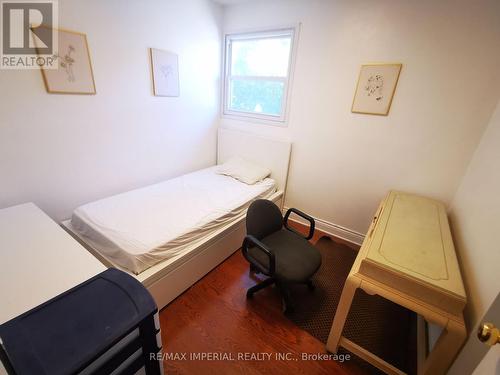 462 Tipperton Crescent, Oakville, ON - Indoor Photo Showing Bedroom