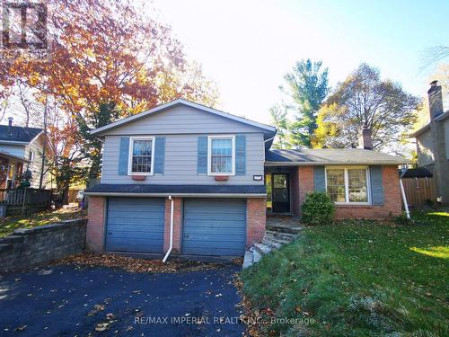 462 Tipperton Crescent, Oakville, ON - Outdoor With Facade