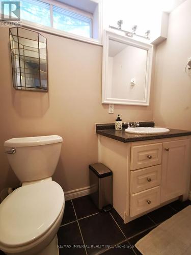 462 Tipperton Crescent, Oakville, ON - Indoor Photo Showing Bathroom