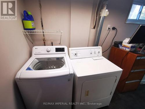 462 Tipperton Crescent, Oakville, ON - Indoor Photo Showing Laundry Room