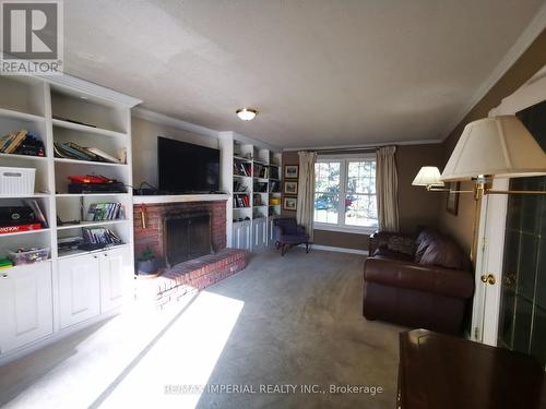 462 Tipperton Crescent, Oakville, ON - Indoor Photo Showing Living Room With Fireplace