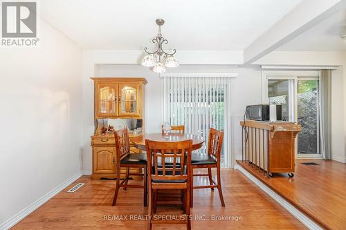 6017 Chidham Crescent, Mississauga, ON - Indoor Photo Showing Dining Room