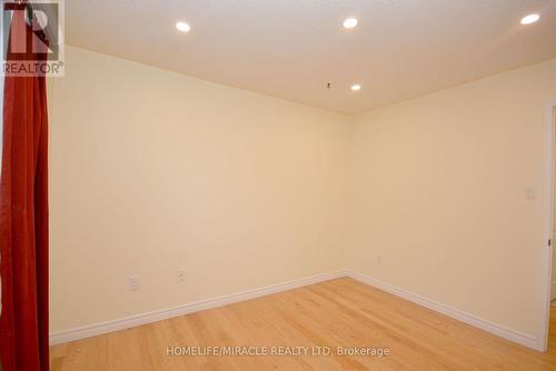 833 Mays Crescent, Mississauga, ON - Indoor Photo Showing Other Room