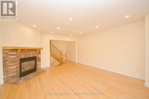 833 Mays Crescent, Mississauga, ON - Indoor With Fireplace