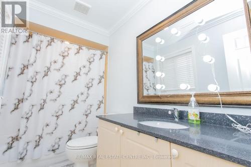 835 Stonebridge Avenue, Mississauga, ON - Indoor Photo Showing Bathroom