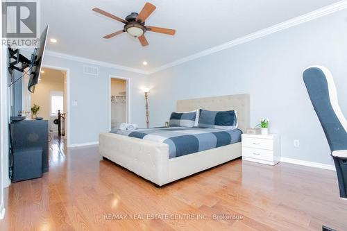 835 Stonebridge Avenue, Mississauga, ON - Indoor Photo Showing Bedroom