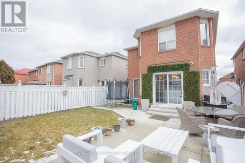 835 Stonebridge Avenue, Mississauga, ON - Outdoor