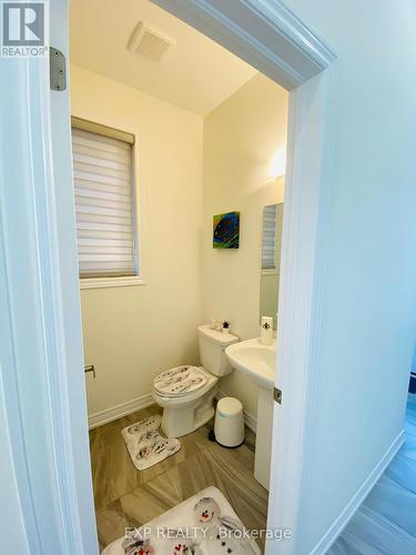 1394 Farmstead Drive, Milton, ON - Indoor Photo Showing Bathroom