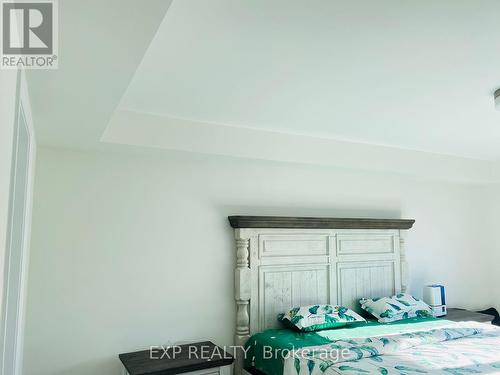 1394 Farmstead Drive, Milton, ON - Indoor Photo Showing Bedroom