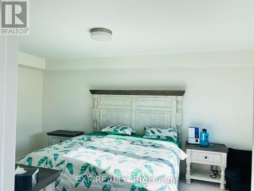 1394 Farmstead Drive, Milton, ON - Indoor Photo Showing Bedroom