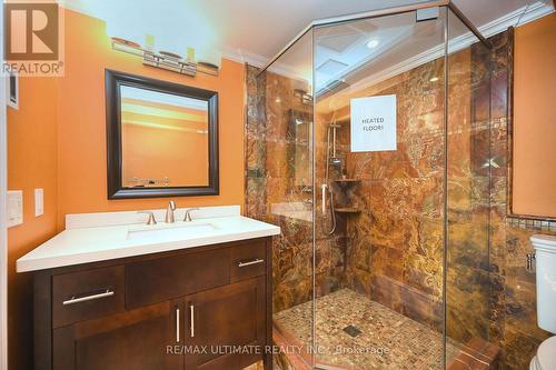 4084 Trapper Crescent, Mississauga, ON - Indoor Photo Showing Bathroom