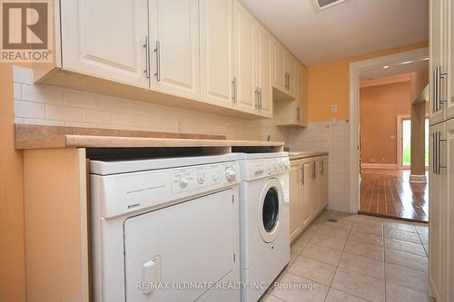 4084 Trapper Crescent, Mississauga, ON - Indoor Photo Showing Laundry Room