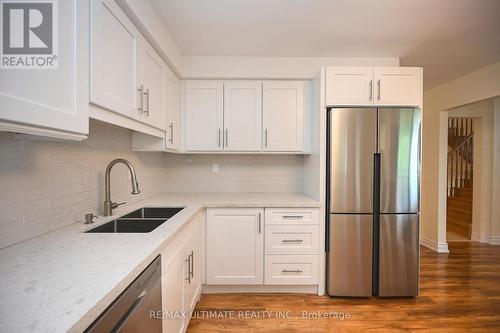 4084 Trapper Crescent, Mississauga, ON - Indoor Photo Showing Kitchen With Double Sink