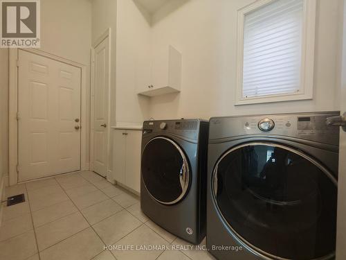 3324 Meadow Marsh Crescent, Oakville, ON - Indoor Photo Showing Laundry Room