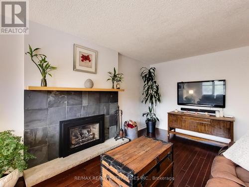 2051 Deer Run Avenue, Burlington, ON - Indoor Photo Showing Living Room With Fireplace