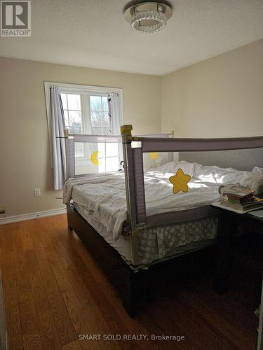 7 - 15 Old Colony Road, Richmond Hill, ON - Indoor Photo Showing Bedroom