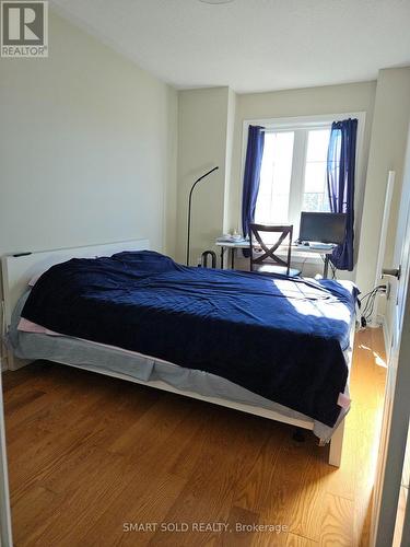 7 - 15 Old Colony Road, Richmond Hill, ON - Indoor Photo Showing Bedroom