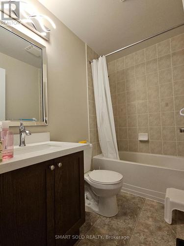 7 - 15 Old Colony Road, Richmond Hill, ON - Indoor Photo Showing Bathroom