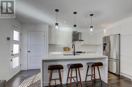 9144 Dufferin Street, Vaughan, ON - Indoor Photo Showing Kitchen With Upgraded Kitchen