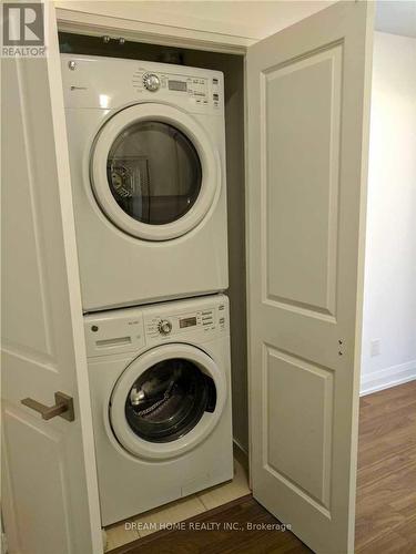 1801 - 7171 Yonge Street, Markham, ON - Indoor Photo Showing Laundry Room