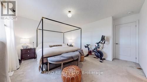 48 Brown Bear Street N, Barrie, ON - Indoor Photo Showing Bedroom