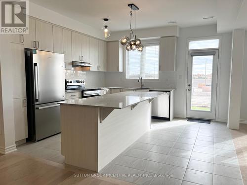 Upper - 59 Suzuki Street, Barrie, ON - Indoor Photo Showing Kitchen