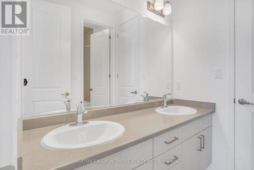 Upper - 59 Suzuki Street, Barrie, ON - Indoor Photo Showing Bathroom