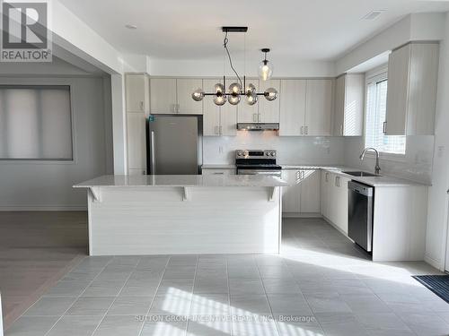 Upper - 59 Suzuki Street, Barrie, ON - Indoor Photo Showing Kitchen With Upgraded Kitchen