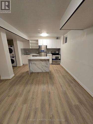 Bsmnt - 7 Milestar Court, Markham, ON - Indoor Photo Showing Kitchen