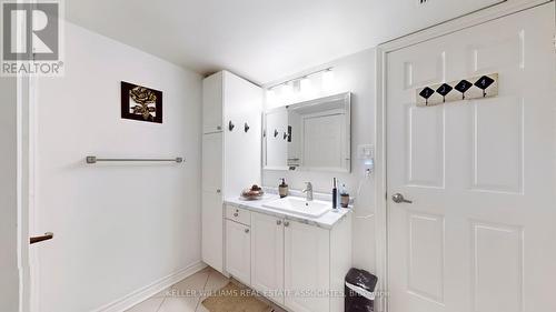 407 - 4013 Kilmer Drive, Burlington, ON - Indoor Photo Showing Bathroom