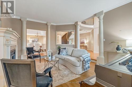 5179 Elmridge Drive, Mississauga, ON - Indoor Photo Showing Living Room