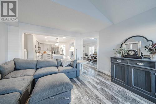 1156 Edward Bolton Crescent, Oshawa, ON - Indoor Photo Showing Living Room