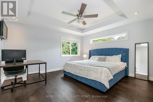 41 Howarth Avenue, Toronto, ON - Indoor Photo Showing Bedroom