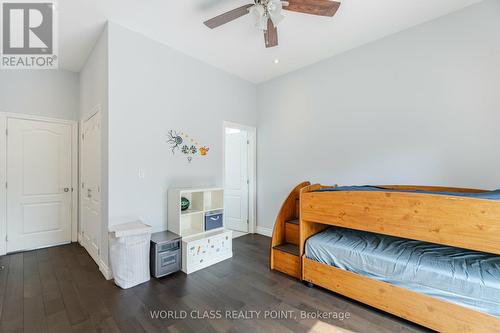 41 Howarth Avenue, Toronto, ON - Indoor Photo Showing Bedroom