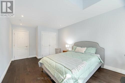 41 Howarth Avenue, Toronto, ON - Indoor Photo Showing Bedroom