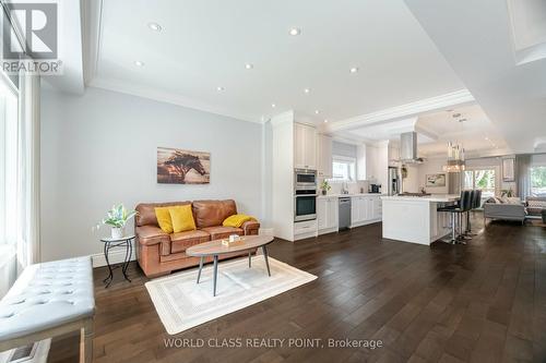 41 Howarth Avenue, Toronto, ON - Indoor Photo Showing Living Room