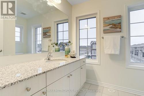 3247 Brigadier Avenue, Pickering, ON - Indoor Photo Showing Bathroom