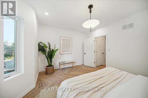 118 Cambridge Avenue, Toronto, ON - Indoor Photo Showing Bedroom