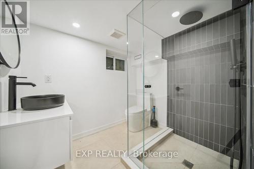 118 Cambridge Avenue, Toronto, ON - Indoor Photo Showing Bathroom