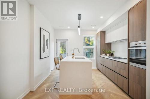 118 Cambridge Avenue, Toronto, ON - Indoor Photo Showing Kitchen