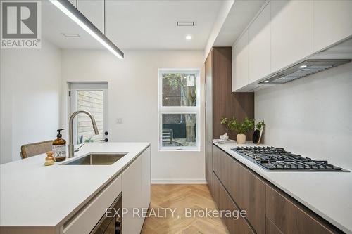 118 Cambridge Avenue, Toronto, ON - Indoor Photo Showing Kitchen