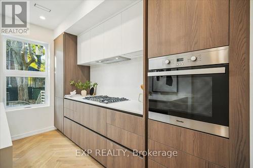 118 Cambridge Avenue, Toronto, ON - Indoor Photo Showing Kitchen