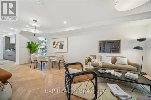 118 Cambridge Avenue, Toronto, ON - Indoor Photo Showing Living Room