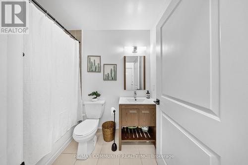 816 - 30 Meadowglen Place, Toronto, ON - Indoor Photo Showing Bathroom