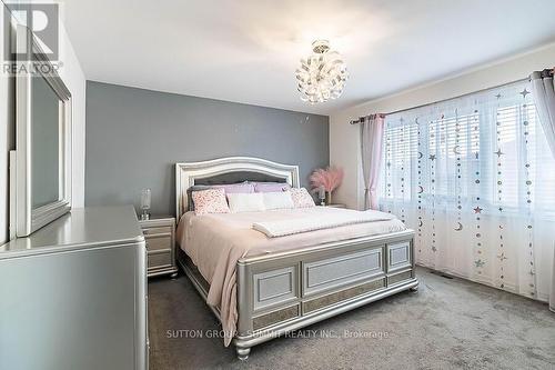 31 Mcdonald Crescent, Clarington, ON - Indoor Photo Showing Bedroom